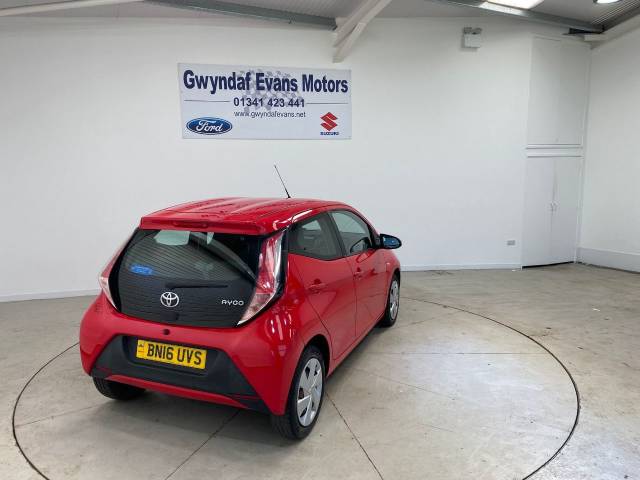 2016 Toyota Aygo 1.0 VVT-i X-Play 5dr