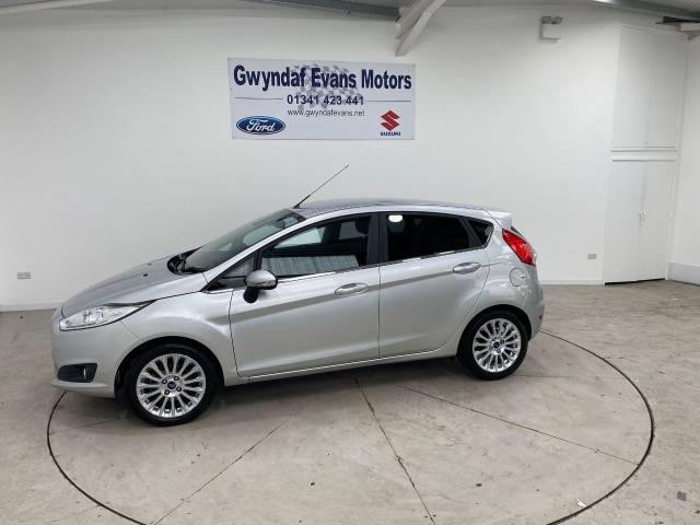 2014 Ford Fiesta 1.6 Titanium 5dr Powershift