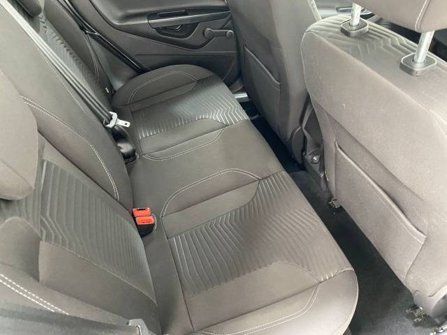 2014 Ford Fiesta 1.6 Titanium 5dr Powershift