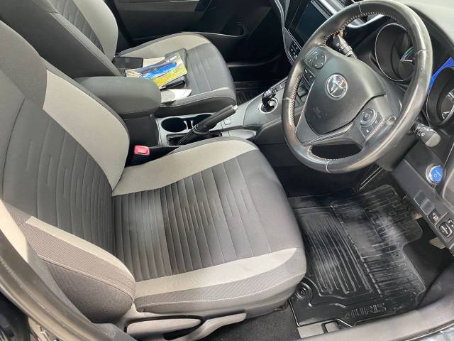 2016 Toyota Auris 1.8 Hybrid Icon 5dr CVT