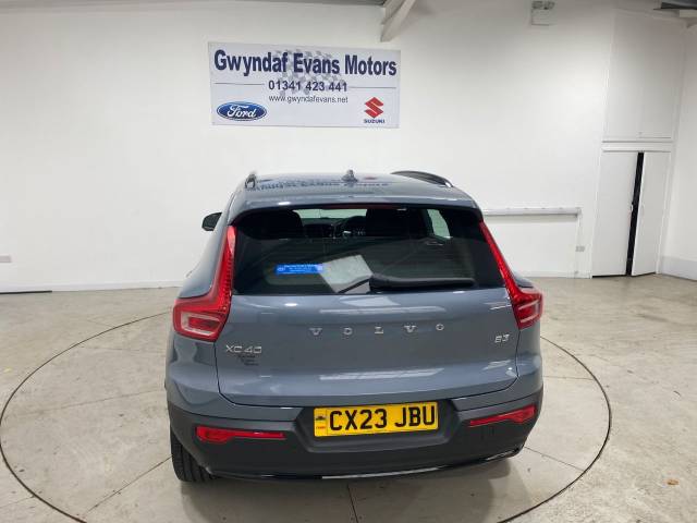 2023 Volvo XC40 2.0 B3P Plus Dark 5dr Auto