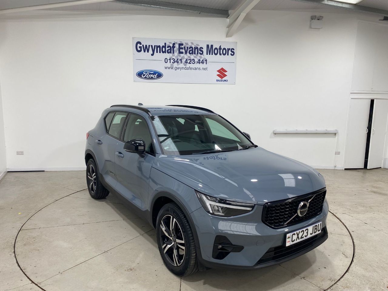 2023 Volvo XC40