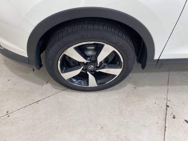 2015 Nissan Qashqai 1.5 dCi N-Tec 5dr