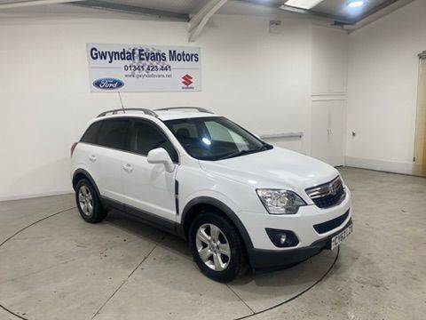 Vauxhall Antara 2.2 CDTi Diamond 5dr [2WD] [Start Stop] Hatchback Diesel White