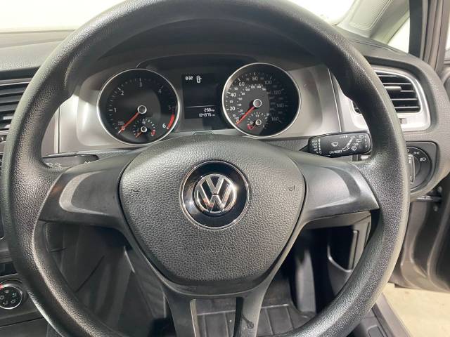 2013 Volkswagen Golf 1.6 TDI 105 S 5dr