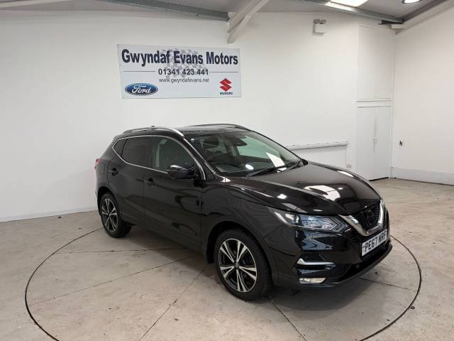 Nissan Qashqai 1.2 DiG-T N-Connecta 5dr Hatchback Petrol Black