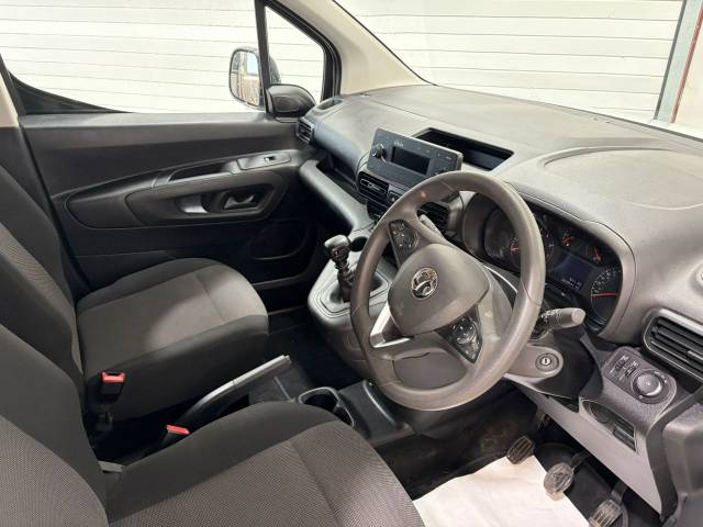 2021 Vauxhall Combo Cargo 2300 1.5 Turbo D 100ps H1 Dynamic Van