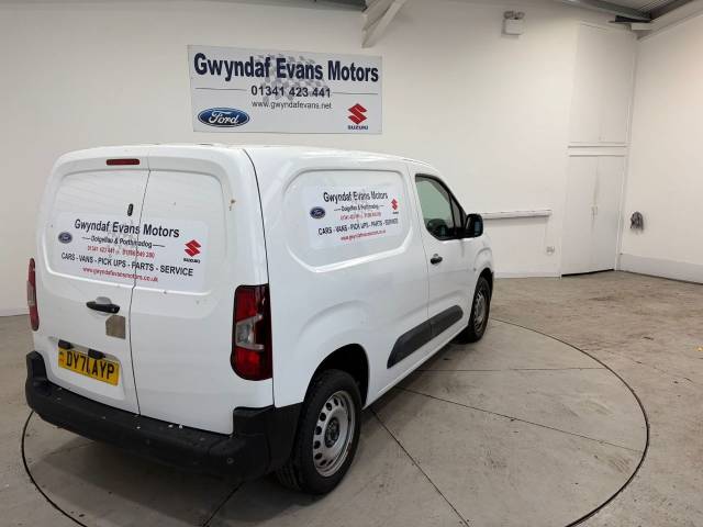 2021 Vauxhall Combo Cargo 2300 1.5 Turbo D 100ps H1 Dynamic Van