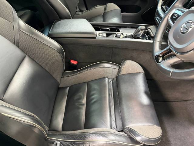 2021 Volvo XC60 2.0 T8 Recharge PHEV R DESIGN Pro 5dr AWD Auto