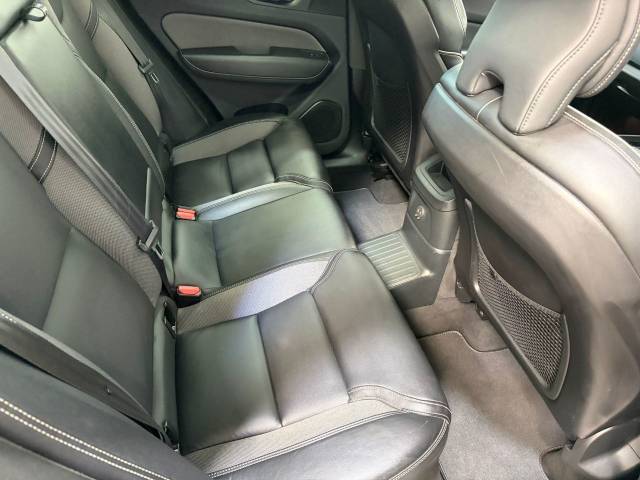 2021 Volvo XC60 2.0 T8 Recharge PHEV R DESIGN Pro 5dr AWD Auto