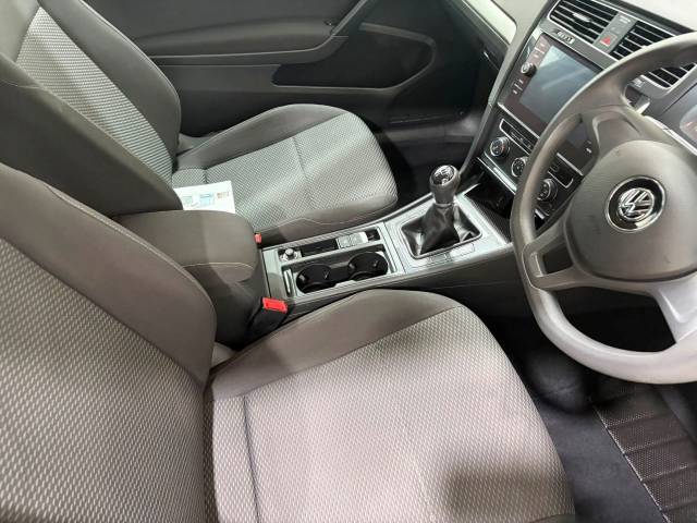 2017 Volkswagen Golf S 1.0 TSI