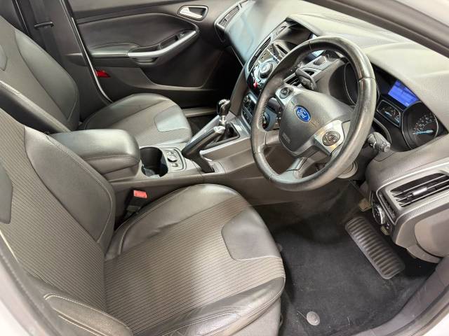 2013 Ford Focus 1.6 TDCi 115 Titanium X Navigator 5dr