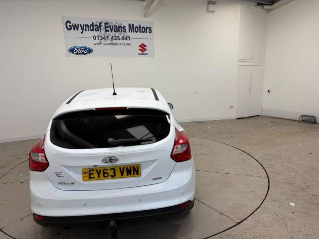2013 Ford Focus 1.6 TDCi 115 Titanium X Navigator 5dr