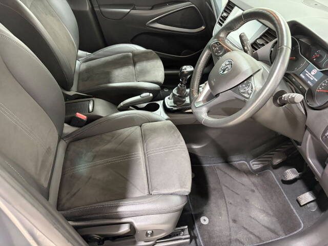 2022 Vauxhall Crossland 1.5 Turbo D Ultimate 5dr